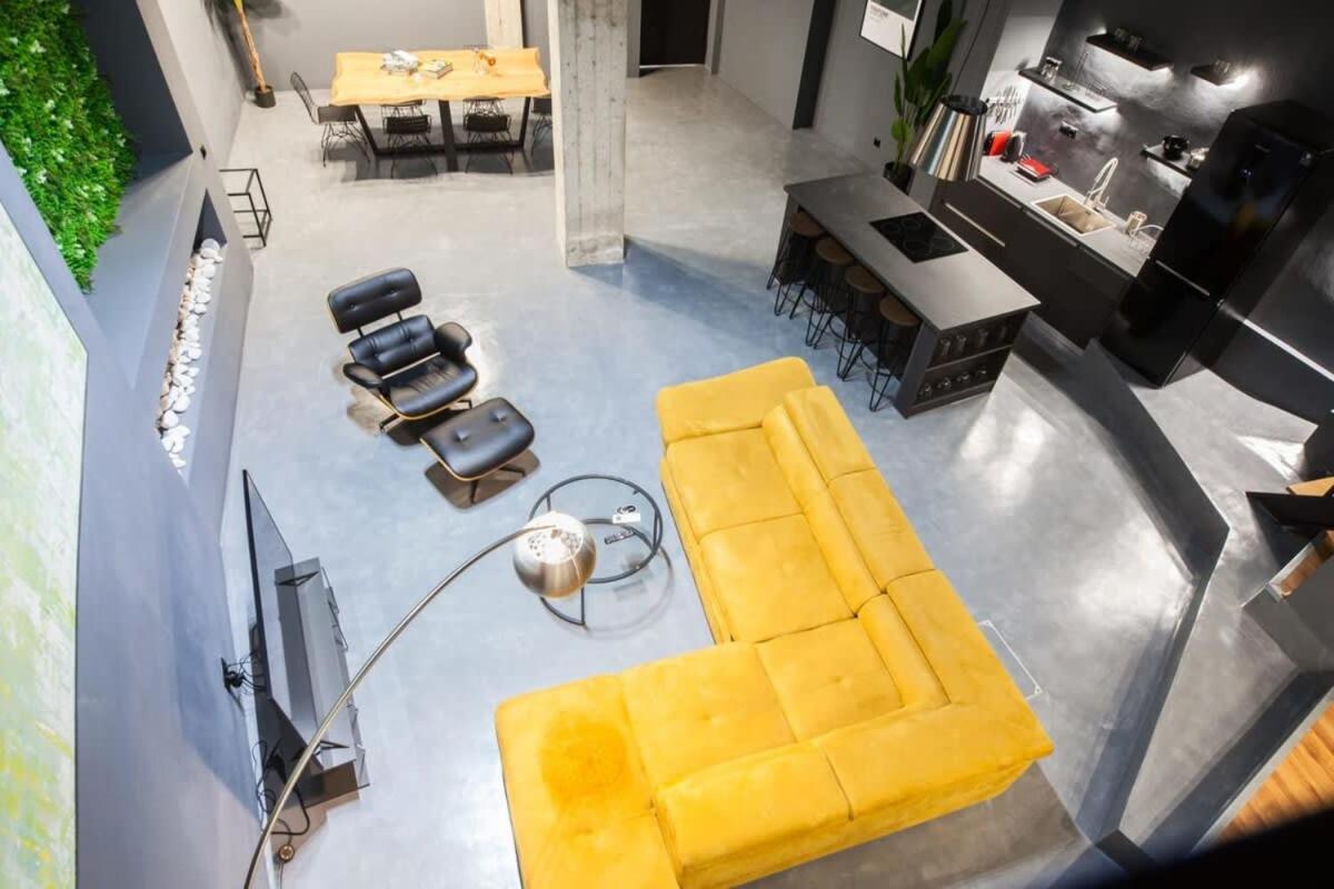 אתונה Trendy Industrial Apt Next To Museum Of Acropolis מראה חיצוני תמונה