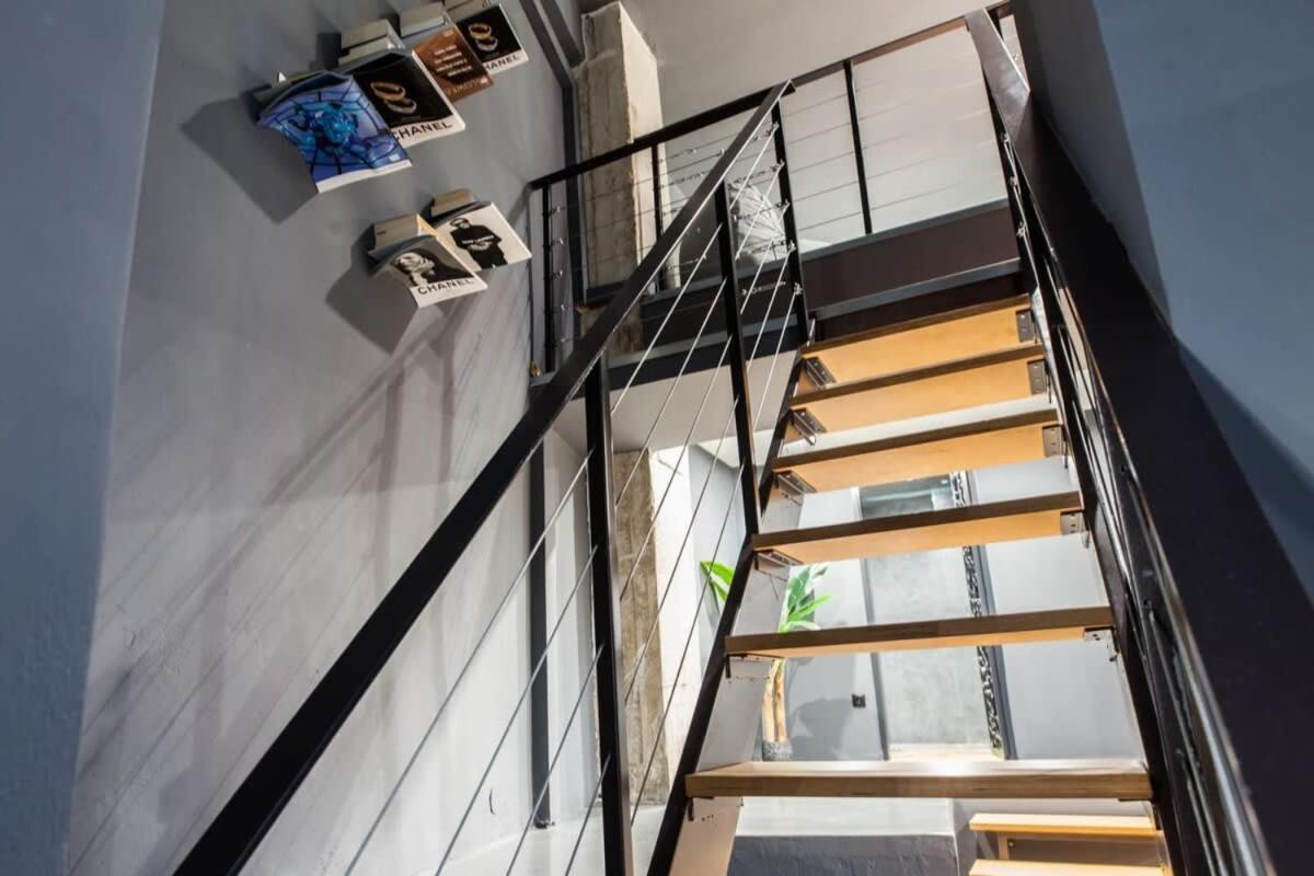 אתונה Trendy Industrial Apt Next To Museum Of Acropolis מראה חיצוני תמונה